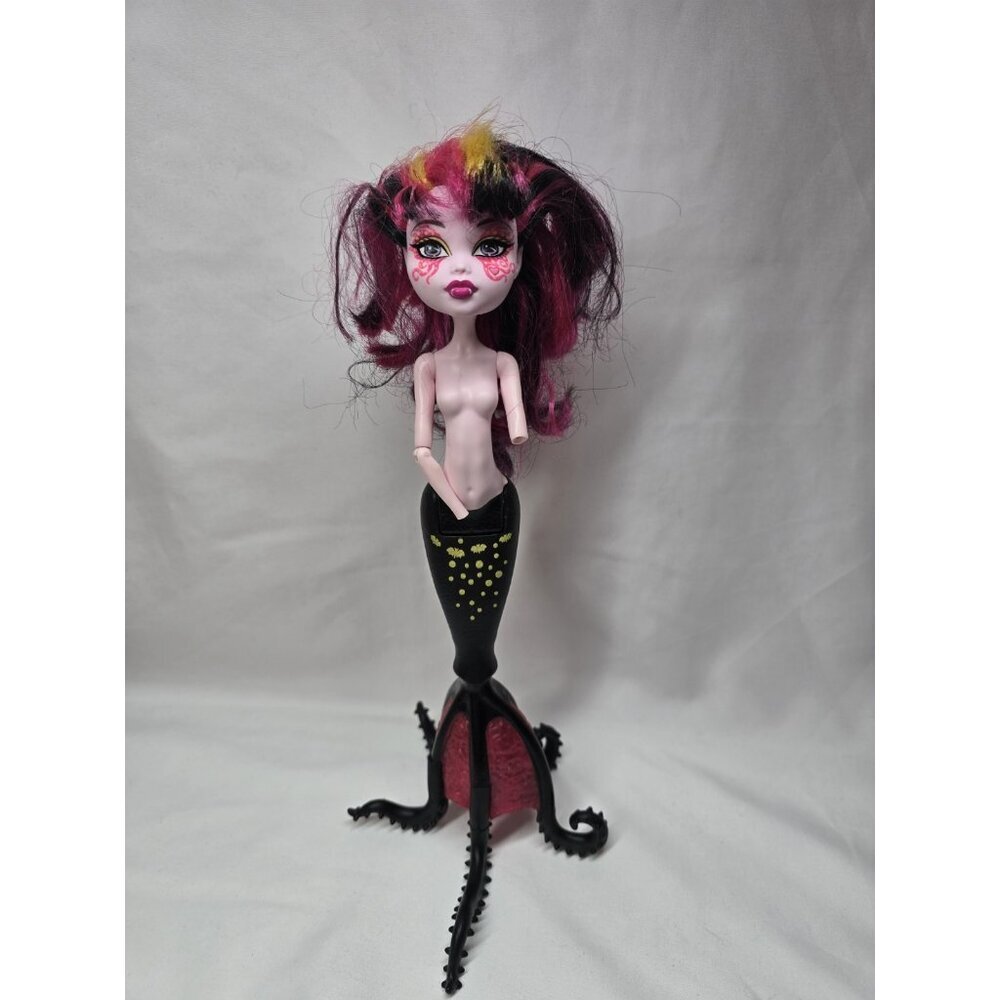 Monster High Great scarrier reef Draculaura doll- Missing Hands- READ